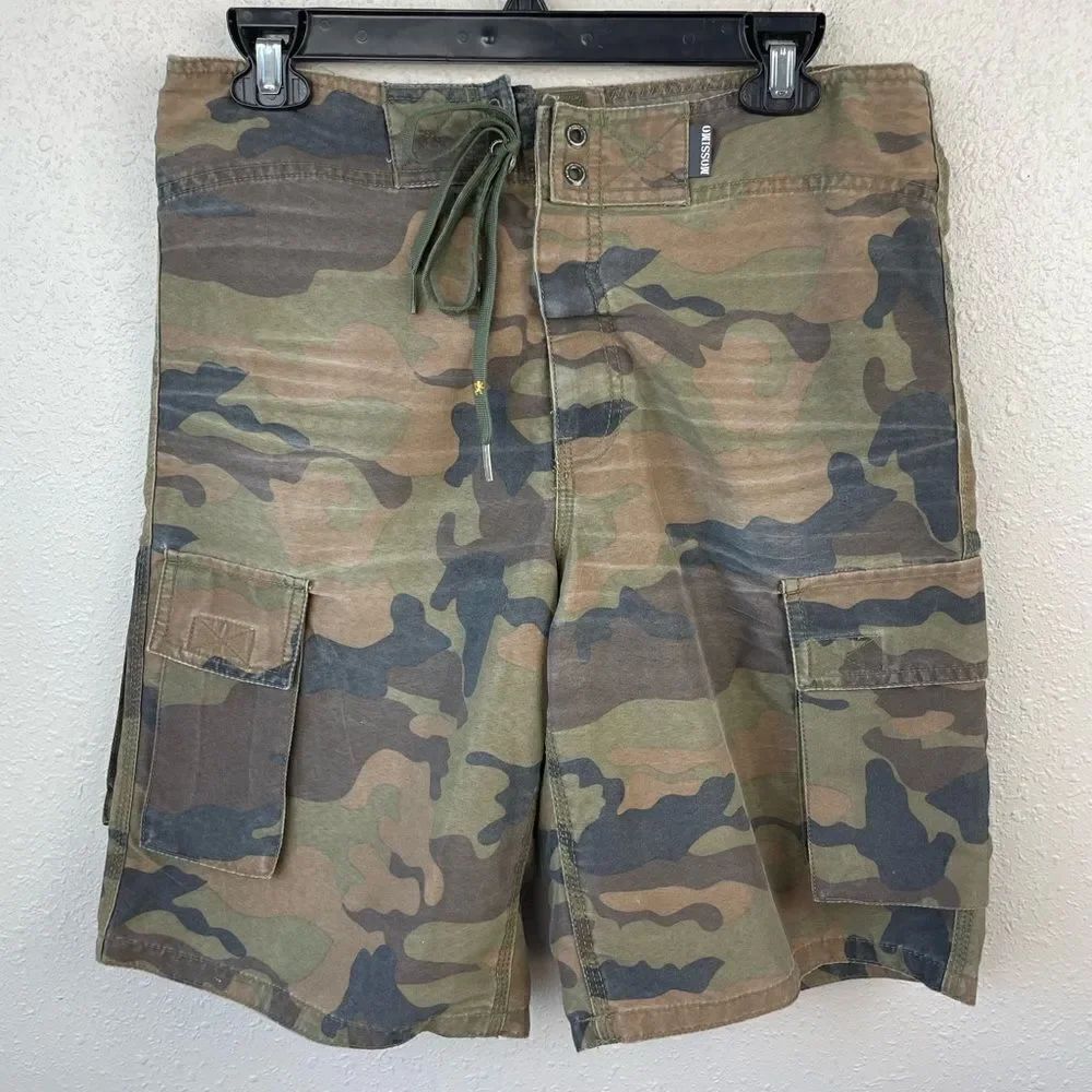 Mossimo Supply Co. Camo Cargo Shorts Size 30 EUC